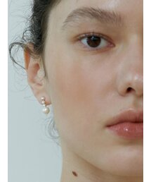 Hematite & Pearl Stick Earrings