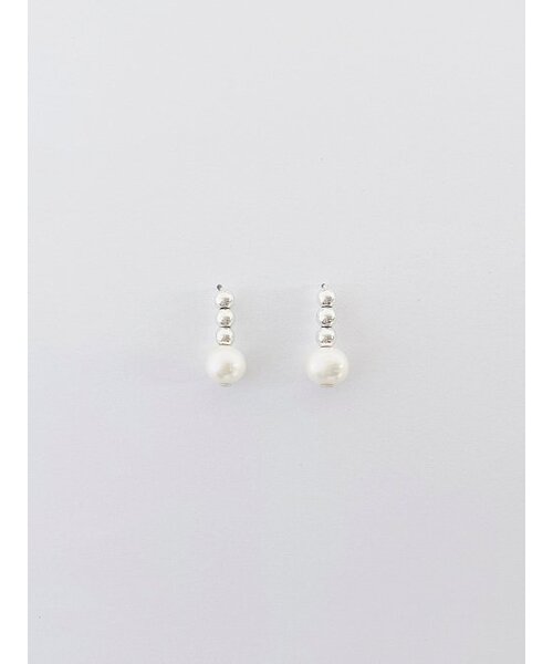 LOVE ME MONSTER（ラブミーモンスター）の「Hematite & Pearl Stick Earrings（ピアス（両耳用）・レディース・シルバー・FREE）」の4枚目の写真