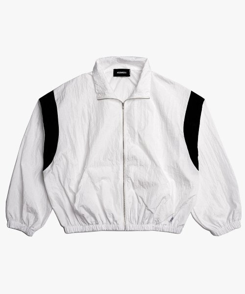 PIECEMAKER(ピースメーカー)の「SHIMMERING NYLON TRACK JACKET (IVORY)(ナイロンジャケット・レディース・その他・FREE)」の2枚目の写真