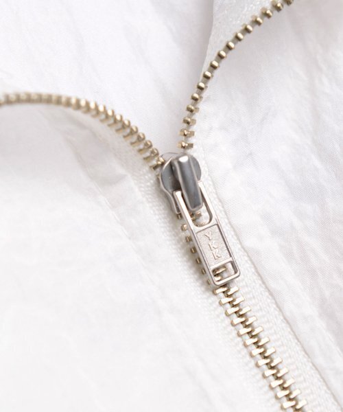 PIECEMAKER(ピースメーカー)の「SHIMMERING NYLON TRACK JACKET (IVORY)(ナイロンジャケット・レディース・その他・FREE)」の4枚目の写真