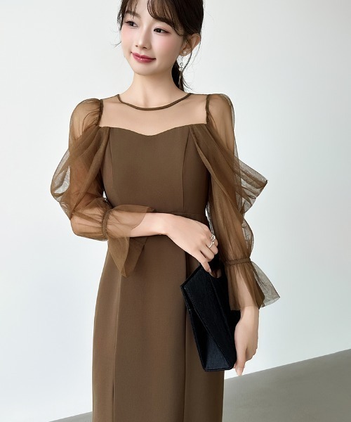 COCOMOMO(ココモモ)の「凛と華やぐ上品さ チュールスリーブパーティードレス パーティードレス 結婚式 ドレス お呼ばれ ワンピース タイト シアー オケージョン(ドレス・レディース・ブラウン/ブラック/アッシュグレー・S/M/L)」の14枚目の写真
