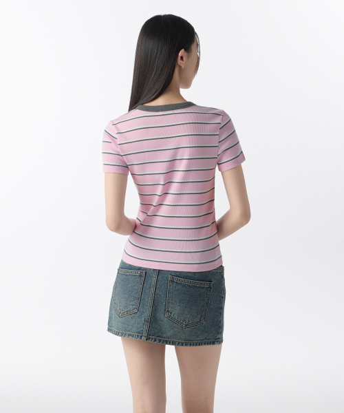 MUSINSA STANDARD WOMAN（ムシンサスタンダードウーマン）の「ウィメンズリブドマルチストライプスリムTシャツ[ピンク]（Tシャツ/カットソー・レディース・その他・LARGE/MEDIUM/SMALL/X-SMALL）」の3枚目の写真