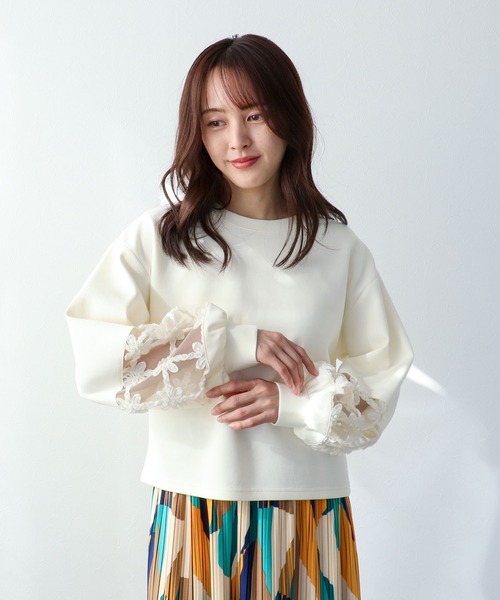 Three Four Time（ｽﾘｰﾌｫｰﾀｲﾑ）の「立体レース切替プルオーバー（Tシャツ/カットソー・レディース・オフホワイト/ベージュ・FREE）」の3枚目の写真