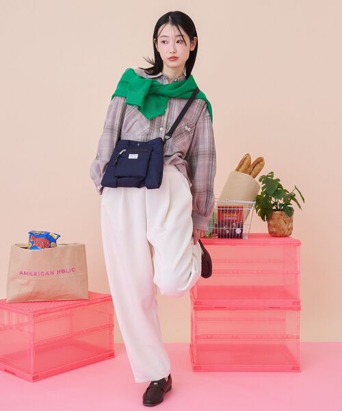 PENNEYS（ぺニーズ）の「【PENNEY'S】ナイロンサコッシュ（ショルダーバッグ・レディース・ダークネイビー/ベージュ・FREE）」の7枚目の写真