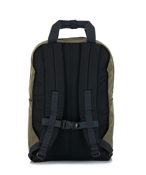 GREGORY(グレゴリー)の「イージーピージーデイ EASY PEASY DAY サンドストーム(バックパック/リュック・メンズ・ベージュ系・ONE SIZE)」の4枚目の写真