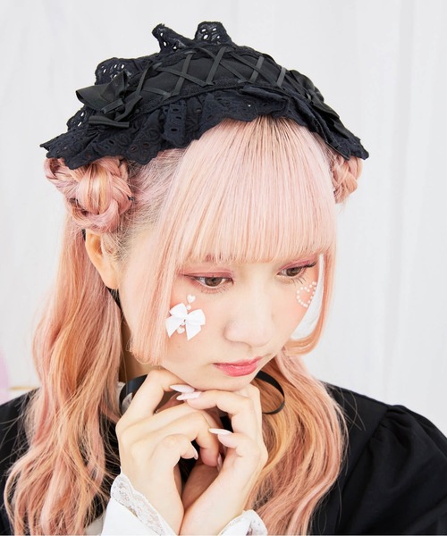 BODYLINE(ボディライン)の「カットレースのレースアップリボンヘッドドレス(その他ヘアアクセサリー・レディース・ピンク/ブラック×ホワイト/オフホワイト/ブラック×ブラック/サックスブルー/ブラック×レッド・FREE)」の13枚目の写真
