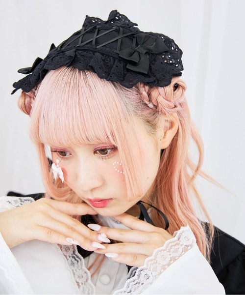BODYLINE(ボディライン)の「カットレースのレースアップリボンヘッドドレス(その他ヘアアクセサリー・レディース・ピンク/ブラック×ホワイト/オフホワイト/ブラック×ブラック/サックスブルー/ブラック×レッド・FREE)」の14枚目の写真