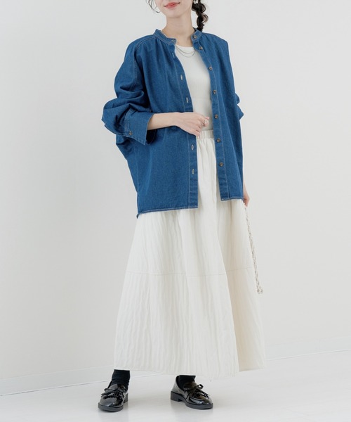 refinedworks（リファインドワークス）の「【refinedworks】コクーン型 が目を惹く デニムシャツチュニック（シャツ/ブラウス・レディース・グレー/ブルー/サックスブルー・FREE）」の4枚目の写真