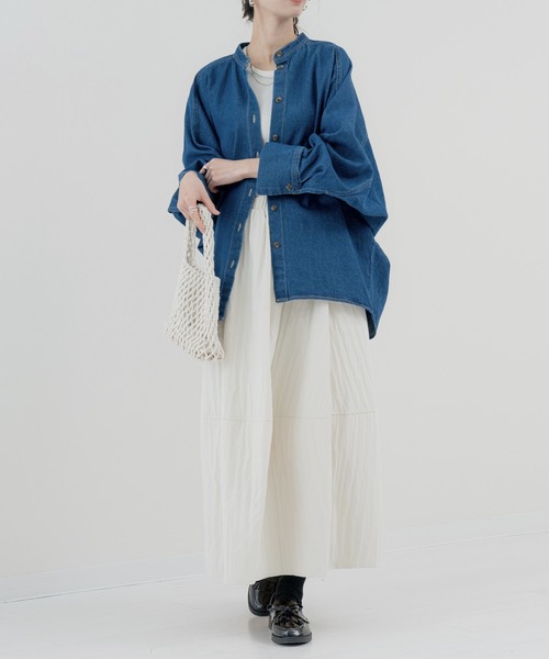 refinedworks（リファインドワークス）の「【refinedworks】コクーン型 が目を惹く デニムシャツチュニック（シャツ/ブラウス・レディース・グレー/ブルー/サックスブルー・FREE）」の5枚目の写真