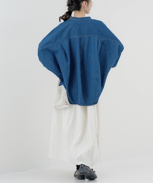 refinedworks（リファインドワークス）の「【refinedworks】コクーン型 が目を惹く デニムシャツチュニック（シャツ/ブラウス・レディース・グレー/ブルー/サックスブルー・FREE）」の7枚目の写真