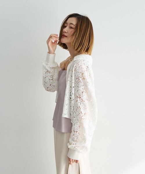 Editt by YECCA VECCA(エディットバイイェッカヴェッカ)の「【2点SET】キャミレイヤードレースシャツ(シャツ/ブラウス・レディース・オフホワイト/ブルー/ブラック・FREE)」の9枚目の写真