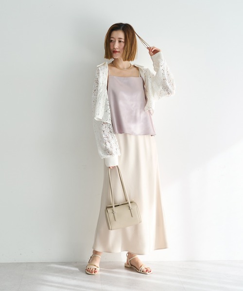 Editt by YECCA VECCA(エディットバイイェッカヴェッカ)の「【2点SET】キャミレイヤードレースシャツ(シャツ/ブラウス・レディース・オフホワイト/ブルー/ブラック・FREE)」の21枚目の写真