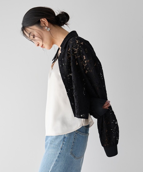 Editt by YECCA VECCA(エディットバイイェッカヴェッカ)の「【2点SET】キャミレイヤードレースシャツ(シャツ/ブラウス・レディース・オフホワイト/ブルー/ブラック・FREE)」の16枚目の写真