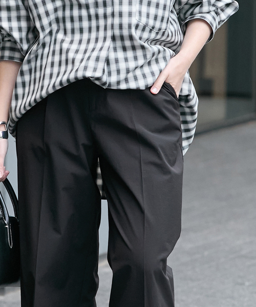 JOURNAL STANDARD（ジャーナルスタンダード）の「【撥水/接触冷感/洗える/UV】リネンナイロンストレッチスラックス（スラックス・レディース・グレー/ベージュ系その他/ブラック・34/38/36）」の20枚目の写真