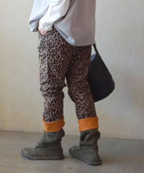 JOURNAL STANDARD LUXE（ジャーナルスタンダード　ラックス）の「ツイル サルエルパンツ（その他パンツ・レディース・ブラウン系その他/ブラック・SMALL/MEDIUM/LARGE）」の17枚目の写真