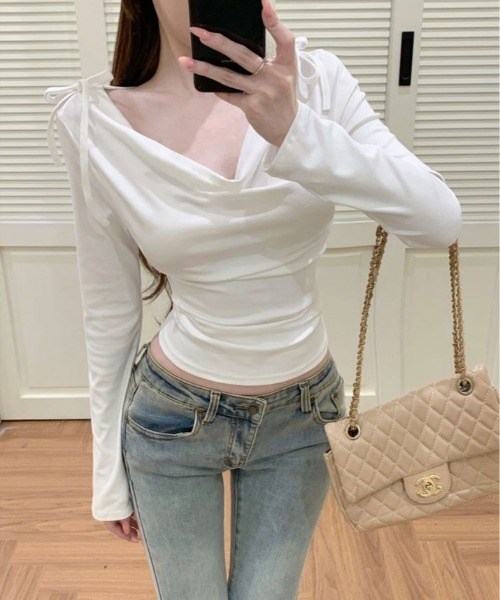 kirakiraShop(キラキラショップ)の「ドレープネック リボンデザイン 長袖 トップス(Tシャツ/カットソー・レディース・グレー/ブラック/ホワイト・FREE)」の8枚目の写真