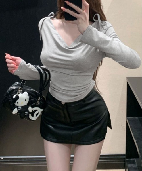 kirakiraShop(キラキラショップ)の「ドレープネック リボンデザイン 長袖 トップス(Tシャツ/カットソー・レディース・グレー/ブラック/ホワイト・FREE)」の18枚目の写真
