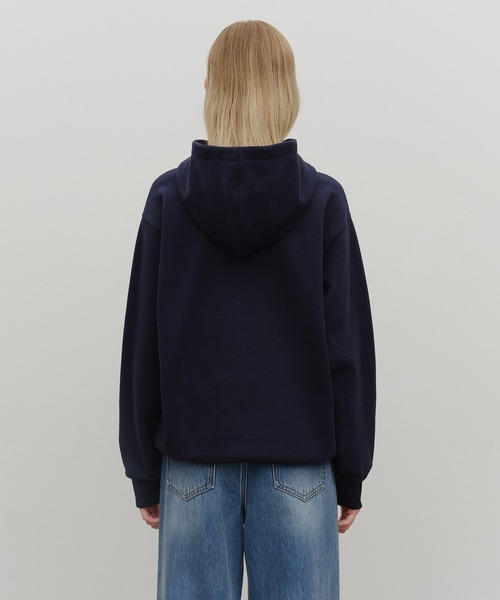 MARITHE + FRANCOIS GIRBAUD(マリテフランソワジルボー)の「VINTAGE STAMP GRAPHIC HOODIE (BRUSHED)(パーカー・レディース・ネイビー/オートミール・X-LARGE/LARGE/MEDIUM/SMALL)」の13枚目の写真