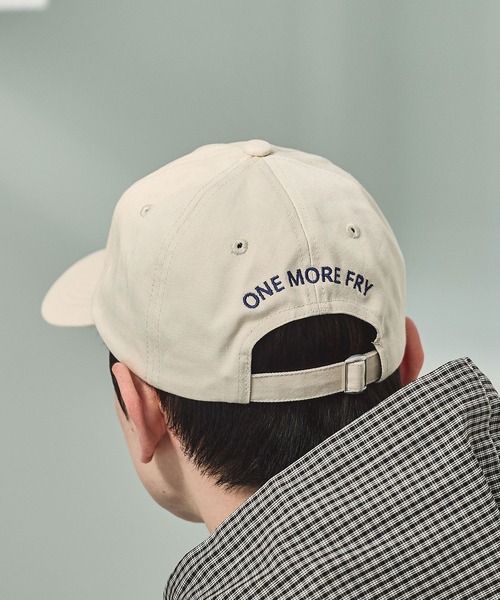 LAKOLE（ラコレ）の「ジャンクフード刺繍キャップ/639393（キャップ・メンズ・グレー/レッド/アイボリー/ブラック・9）」の6枚目の写真