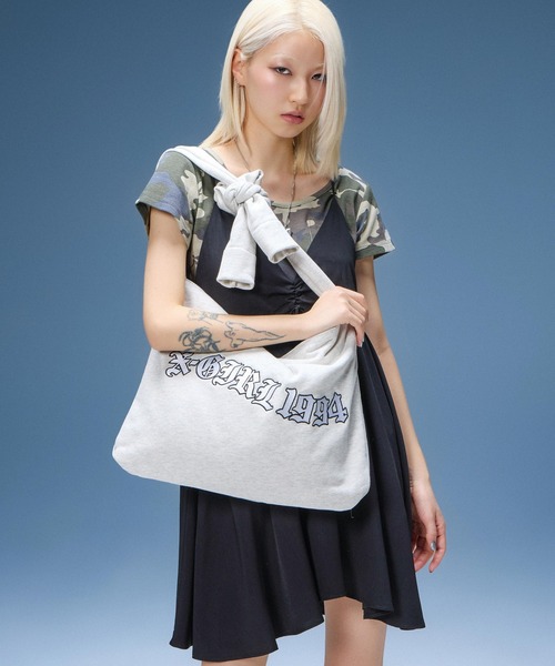 X-girl(エックスガール)の「SWEAT SHOULDER BAG(ショルダーバッグ・レディース・ブラック/アッシュ・ONE SIZE)」の5枚目の写真