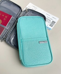 パスポートカバー マルチトラベルケース」に該当するパスポートケース