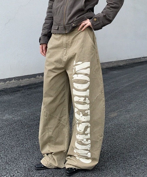 lilful(リルフル)の「レタリングロゴプリント ヴィンテージウォッシュ ワイドバレルレッグパンツ(デニムパンツ・レディース・その他・M/L)」の17枚目の写真
