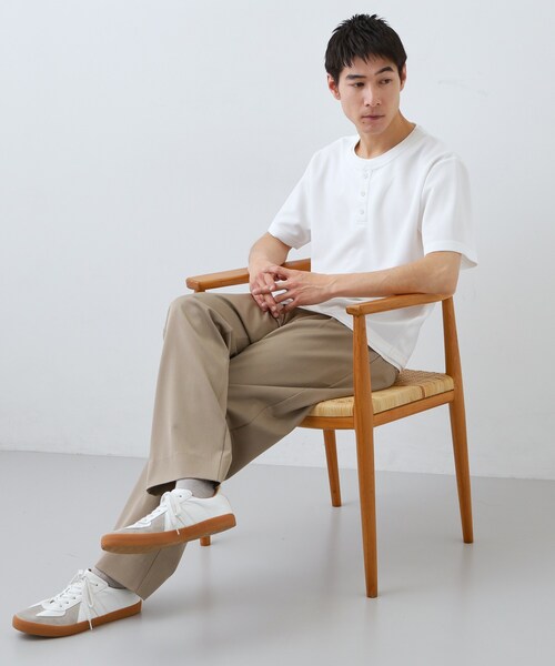 THE SHOP TK (ザ ショップ ティーケー )の「【1枚でちゃんとして見える】ヘンリーネック レイヤード風 半袖Tシャツ 洗濯機OK(Tシャツ/カットソー・メンズ・オフホワイト/ブラウン系/ブラック/ライトグレー・04/02/03)」の9枚目の写真