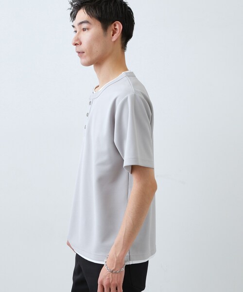 THE SHOP TK (ザ ショップ ティーケー )の「【1枚でちゃんとして見える】ヘンリーネック レイヤード風 半袖Tシャツ 洗濯機OK(Tシャツ/カットソー・メンズ・オフホワイト/ブラウン系/ブラック/ライトグレー・04/02/03)」の11枚目の写真