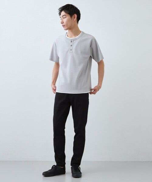THE SHOP TK (ザ ショップ ティーケー )の「【1枚でちゃんとして見える】ヘンリーネック レイヤード風 半袖Tシャツ 洗濯機OK(Tシャツ/カットソー・メンズ・オフホワイト/ブラウン系/ブラック/ライトグレー・04/02/03)」の13枚目の写真