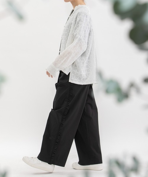 nop de nod（ノップドゥノッド）の「サイドフリルタックワイドパンツ（その他パンツ・レディース・ブラック/ベージュ/インディゴブルー・3）」の18枚目の写真
