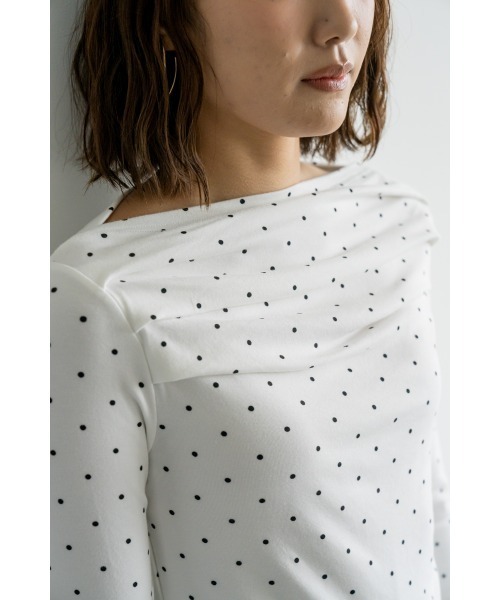 M.deux(エムドゥ)の「ドットオフショルプルオーバー(Tシャツ/カットソー・レディース・ブラック/オフホワイト・MEDIUM)」の11枚目の写真