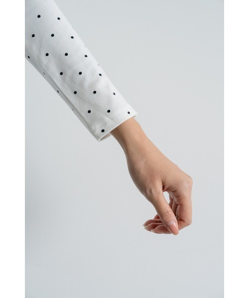 M.deux(エムドゥ)の「ドットオフショルプルオーバー(Tシャツ/カットソー・レディース・ブラック/オフホワイト・MEDIUM)」の14枚目の写真