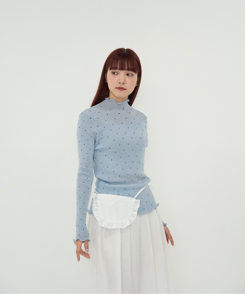 Uenui(ウニュイ)の「スカラップネック・ドット柄リブニットトップス(Tシャツ/カットソー・レディース・ライトブルー/グレー/ホワイト・FREE)」の10枚目の写真
