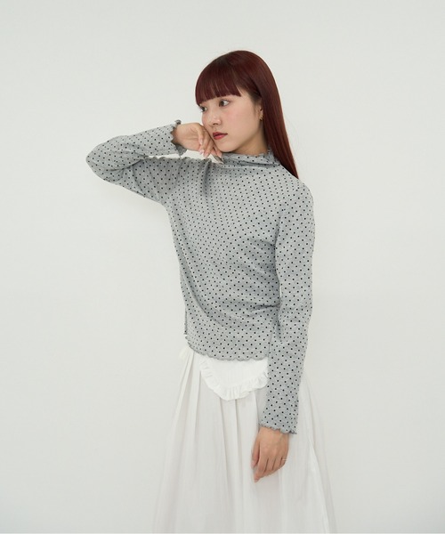 Uenui(ウニュイ)の「スカラップネック・ドット柄リブニットトップス(Tシャツ/カットソー・レディース・ライトブルー/グレー/ホワイト・FREE)」の22枚目の写真