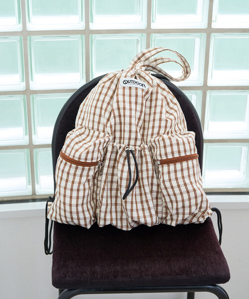 FREAK'S STORE（フリークスストア）の「限定展開 OUTDOOR PRODUCTS × FREAK'S STORE/アウトドアプロダクツ 別注 チェック ポケット ナップサック（バックパック/リュック・レディース・ブラウン/ネイビー/ブラック・ONE SIZE）」の3枚目の写真