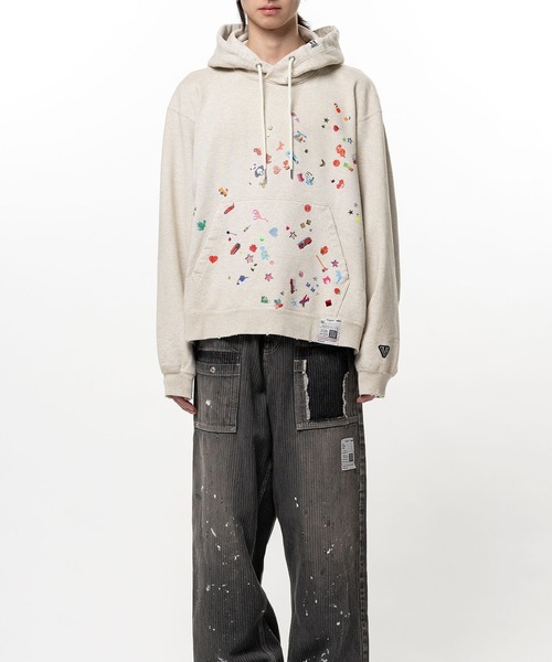 Maison MIHARA YASUHIRO(メゾンミハラヤスヒロ)の「【MIHARAYASUHIRO】KIDS STICKER HOODIE(パーカー・メンズ・ブラック/ホワイト・48/46/44)」の8枚目の写真