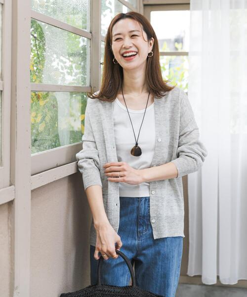 URBAN RESEARCH DOORS（アーバンリサーチドアーズ）の「リネンVネックカーディガン（カーディガン/ボレロ・レディース・ライトベージュ/ライトグレー/ベージュ系その他・FREE）」の6枚目の写真
