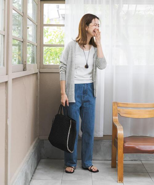 URBAN RESEARCH DOORS（アーバンリサーチドアーズ）の「リネンVネックカーディガン（カーディガン/ボレロ・レディース・ライトベージュ/ライトグレー/ベージュ系その他・FREE）」の8枚目の写真