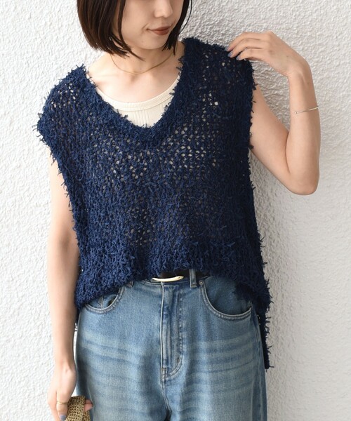 SHIPS Colors(シップス カラーズ)の「SHIPS Colors:〈手洗い可能〉チュールヤーン ミックス Vネック ベスト(ベスト・レディース・ネイビー/オフホワイト・ONE SIZE)」の13枚目の写真