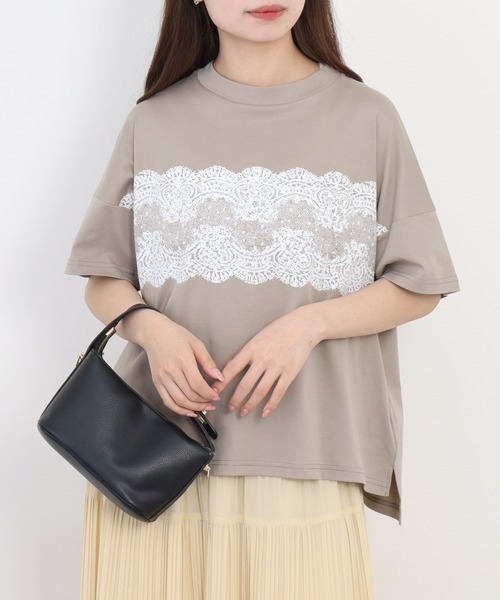 EGLANTINE(エグランティーヌ)の「EGLANTINE レース柄プリント半袖Tシャツ 日本製 ローズペトール(Tシャツ/カットソー・レディース・グレイッシュベージュ/サーモンピンク/ブラック/シルバーグレー/ブルーグリーン・38)」の19枚目の写真
