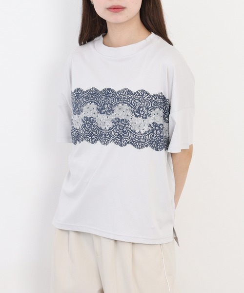 EGLANTINE(エグランティーヌ)の「EGLANTINE レース柄プリント半袖Tシャツ 日本製 ローズペトール(Tシャツ/カットソー・レディース・グレイッシュベージュ/サーモンピンク/ブラック/シルバーグレー/ブルーグリーン・38)」の16枚目の写真