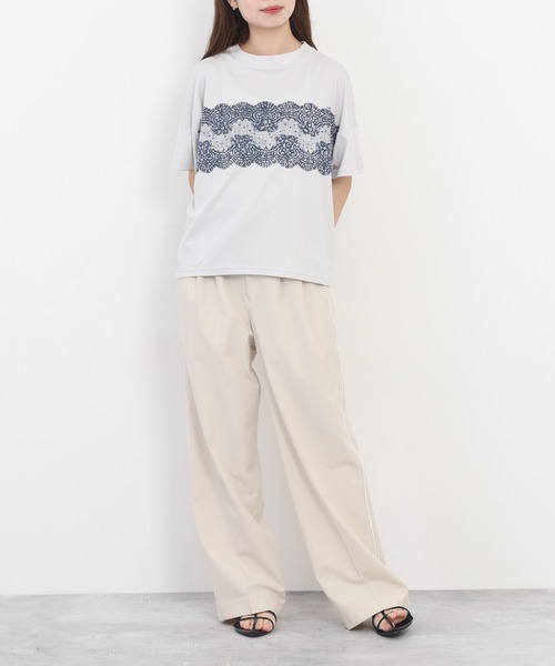 EGLANTINE(エグランティーヌ)の「EGLANTINE レース柄プリント半袖Tシャツ 日本製 ローズペトール(Tシャツ/カットソー・レディース・グレイッシュベージュ/サーモンピンク/ブラック/シルバーグレー/ブルーグリーン・38)」の17枚目の写真