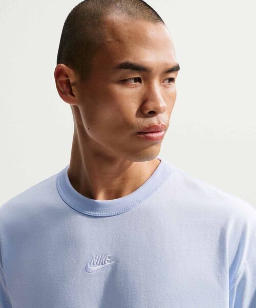 NIKE(ナイキ)の「ナイキ スポーツウェア プレミアム エッセンシャルズ メンズ Tシャツ / Nike Sportswear Premium Essentials Men's T-Shirt IH1122-407 Hydrogen Blue(Tシャツ/カットソー・メンズ・クリアブルー・L/M/XL/2XL/S)」の4枚目の写真