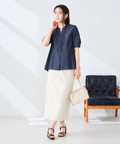 a.v.v(アーヴェヴェ)の「クロスストラップサンダル(サンダル・レディース・アイボリー/ブラック・22.5/23.5/24.5)」の12枚目の写真