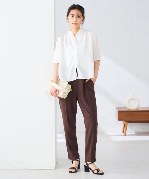 a.v.v(アーヴェヴェ)の「クロスストラップサンダル(サンダル・レディース・アイボリー/ブラック・22.5/23.5/24.5)」の15枚目の写真
