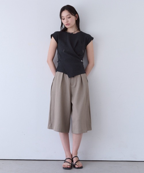 SOYEN（ソイエン）の「2WAYトリプルボタンカシュクールフレンチスリーブニット（ニット/セーター・レディース・ベージュ/オフホワイト/チャコール・F）」の19枚目の写真