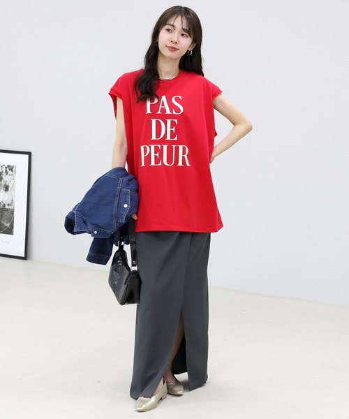 Aletta vita(アレッタビータ)の「綿天竺ロゴプリントフレンチカットソー(Tシャツ/カットソー・レディース・チャコール/レッド/オフホワイト・M)」の10枚目の写真