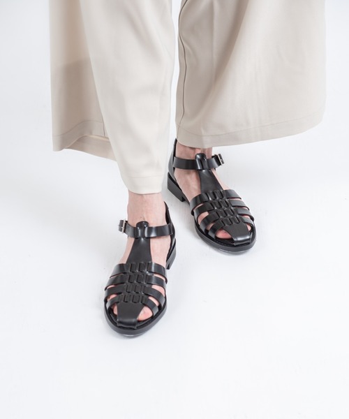 Rivel(リヴェル)の「【REMME/レメ】レザー ベルトグルカサンダル ヒール2.5cm(サンダル・レディース・ブラック・37/38)」の9枚目の写真