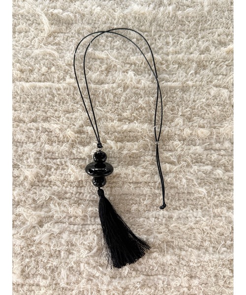 Didot.showroom（ディドット ショールーム）の「タッセルロングネックレス（ACC 004）（ネックレス・レディース・アイボリー/ブラック・FREE）」の2枚目の写真