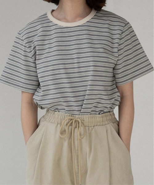 lawgy(ラウジー)の「bi color neck multi border t / バイカラーネックマルチボーダーt(Tシャツ/カットソー・レディース・グレー/クリーム・FREE)」の2枚目の写真
